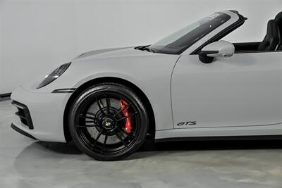 2022 Porsche 911 Targa 4 GTS   - Photo 7 - Joliet, IL 60435