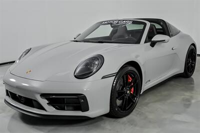 2022 Porsche 911 Targa 4 GTS   - Photo 6 - Joliet, IL 60435