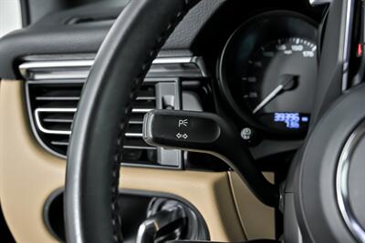 2023 Porsche Macan S   - Photo 30 - Joliet, IL 60435