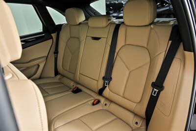 2023 Porsche Macan S   - Photo 25 - Joliet, IL 60435