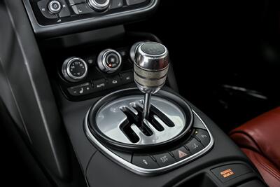2009 Audi R8 quattro-RARE GATED R8!   - Photo 32 - Joliet, IL 60435