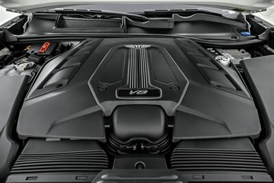 2021 Bentley Bentayga V8   - Photo 17 - Joliet, IL 60435