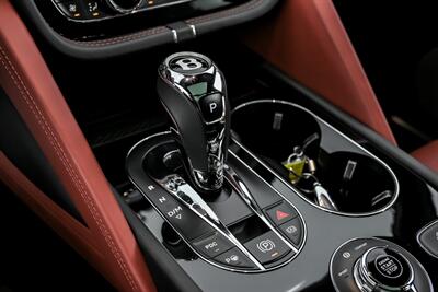 2021 Bentley Bentayga V8   - Photo 38 - Joliet, IL 60435