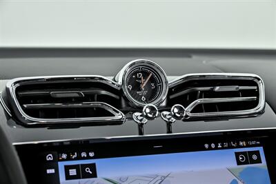 2021 Bentley Bentayga V8   - Photo 34 - Joliet, IL 60435