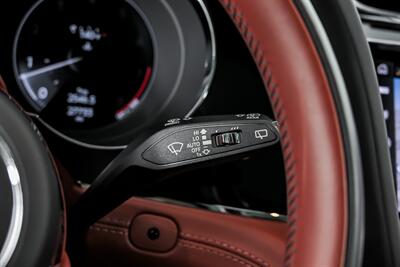 2021 Bentley Bentayga V8   - Photo 33 - Joliet, IL 60435