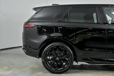 2025 Land Rover Range Rover Sport P460e Dynamic SE - Photo 13 - Joliet, IL 60435