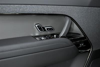 2025 Land Rover Range Rover Sport P460e Dynamic SE - Photo 18 - Joliet, IL 60435