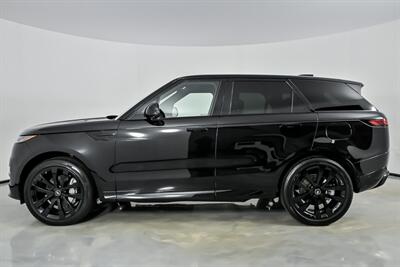 2025 Land Rover Range Rover Sport P460e Dynamic SE - Photo 8 - Joliet, IL 60435