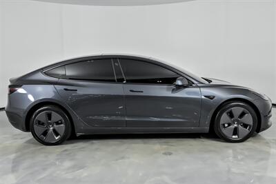 2022 Tesla Model 3   - Photo 14 - Joliet, IL 60435