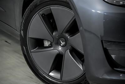 2022 Tesla Model 3   - Photo 4 - Joliet, IL 60435