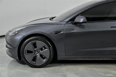 2022 Tesla Model 3   - Photo 7 - Joliet, IL 60435