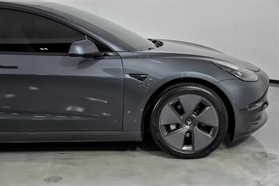 2022 Tesla Model 3   - Photo 15 - Joliet, IL 60435