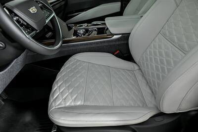 2025 Cadillac Escalade Sport Platinum - Photo 21 - Joliet, IL 60435