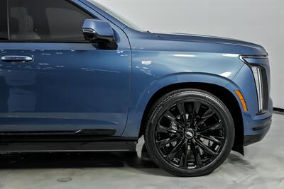 2025 Cadillac Escalade Sport Platinum - Photo 15 - Joliet, IL 60435