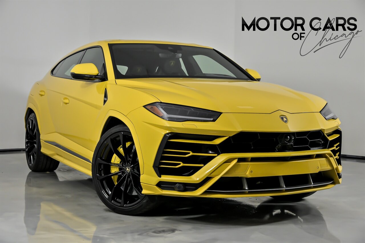 2022 Lamborghini Urus Base's photo