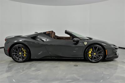 2024 Ferrari SF90 Spider -HUGE MSRP   - Photo 13 - Joliet, IL 60435
