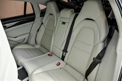 2020 Porsche Panamera   - Photo 25 - Joliet, IL 60435