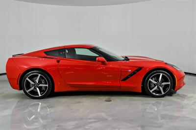 2015 Chevrolet Corvette Stingray   - Photo 14 - Joliet, IL 60435