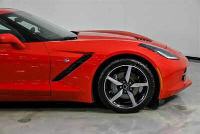 2015 Chevrolet Corvette Stingray   - Photo 15 - Joliet, IL 60435