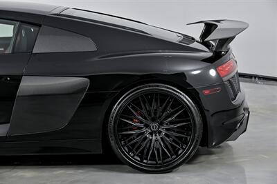 2017 Audi R8 5.2 quattro V10 Plus   - Photo 9 - Joliet, IL 60435