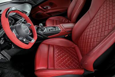 2017 Audi R8 5.2 quattro V10 Plus   - Photo 29 - Joliet, IL 60435