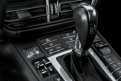 2020 Porsche Macan Turbo   - Photo 38 - Joliet, IL 60435