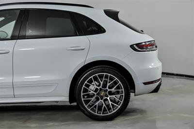 2020 Porsche Macan Turbo   - Photo 9 - Joliet, IL 60435