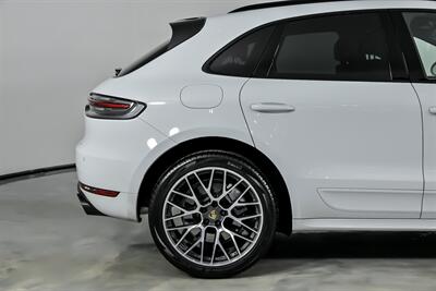 2020 Porsche Macan Turbo   - Photo 13 - Joliet, IL 60435