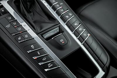 2020 Porsche Macan Turbo   - Photo 40 - Joliet, IL 60435