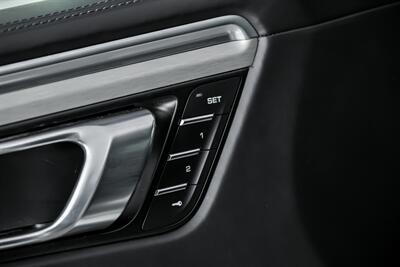 2020 Porsche Macan Turbo   - Photo 19 - Joliet, IL 60435