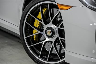 2019 Porsche 911 Turbo S   - Photo 4 - Joliet, IL 60435