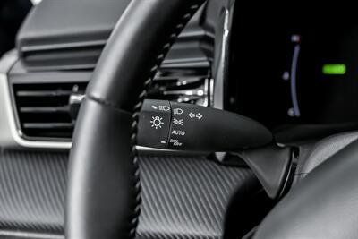 2025 Toyota Camry SE   - Photo 27 - Joliet, IL 60435