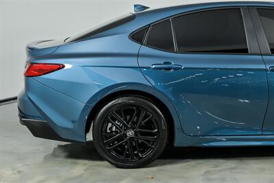 2025 Toyota Camry SE   - Photo 13 - Joliet, IL 60435