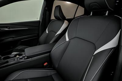 2025 Toyota Camry SE   - Photo 21 - Joliet, IL 60435