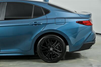 2025 Toyota Camry SE   - Photo 9 - Joliet, IL 60435