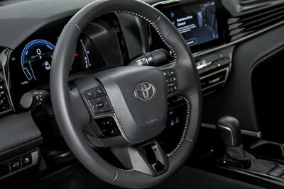 2025 Toyota Camry SE   - Photo 23 - Joliet, IL 60435
