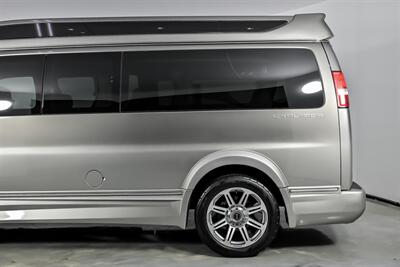 2018 GMC Savana 2500-9 PASSENGER EXPLORER CONVERSION - Photo 8 - Joliet, IL 60435