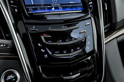 2019 Cadillac Escalade ESV Luxury   - Photo 35 - Joliet, IL 60435