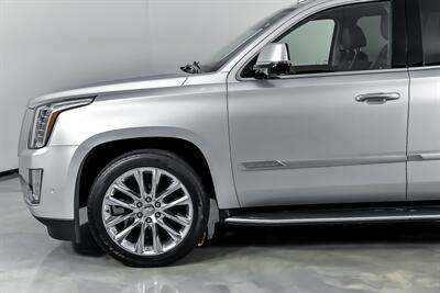 2019 Cadillac Escalade ESV Luxury   - Photo 7 - Joliet, IL 60435