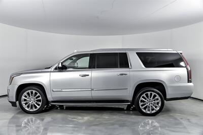 2019 Cadillac Escalade ESV Luxury   - Photo 8 - Joliet, IL 60435