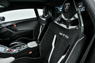 2022 Lamborghini Huracan STO-HUGE $412K MSRP!   - Photo 23 - Joliet, IL 60435