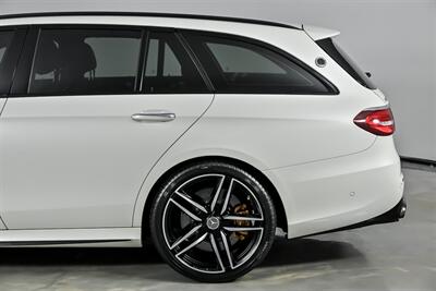 2018 Mercedes-Benz AMG E 63 S   - Photo 9 - Joliet, IL 60435