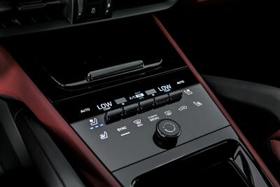 2024 Porsche Cayenne   - Photo 38 - Joliet, IL 60435