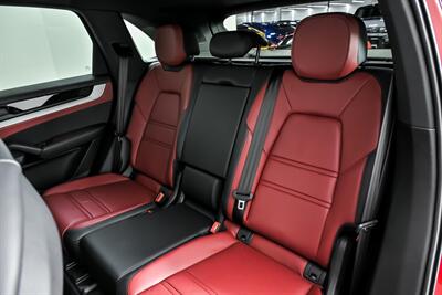 2024 Porsche Cayenne   - Photo 24 - Joliet, IL 60435