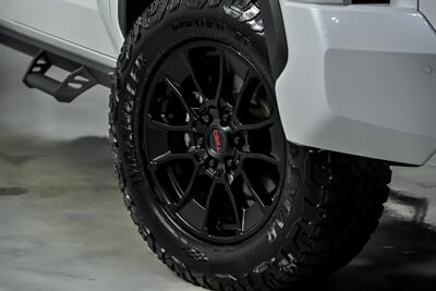 2024 Toyota Tundra Limited - Photo 4 - Joliet, IL 60435