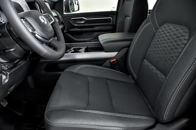 2025 RAM 1500 Big Horn   - Photo 21 - Joliet, IL 60435