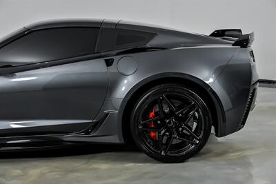 2017 Chevrolet Corvette Z06 2LZ   - Photo 9 - Joliet, IL 60435