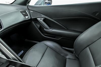 2017 Chevrolet Corvette Z06 2LZ   - Photo 35 - Joliet, IL 60435