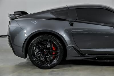 2017 Chevrolet Corvette Z06 2LZ   - Photo 13 - Joliet, IL 60435