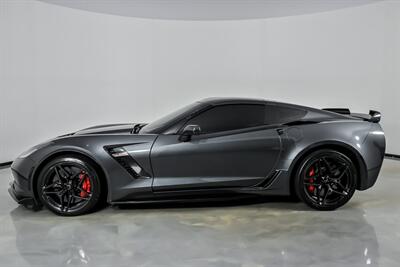 2017 Chevrolet Corvette Z06 2LZ   - Photo 8 - Joliet, IL 60435